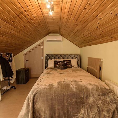 Aprosmeno Jacuzzi House 2 Apartman Agrósz Kültér fotó