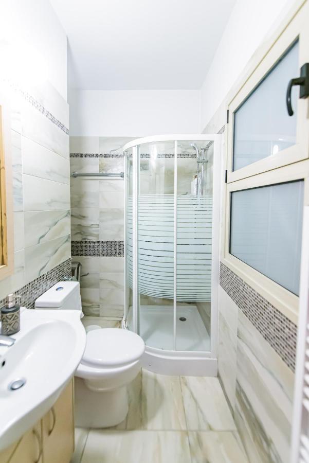 Aprosmeno Jacuzzi House 2 Apartman Agrósz Kültér fotó