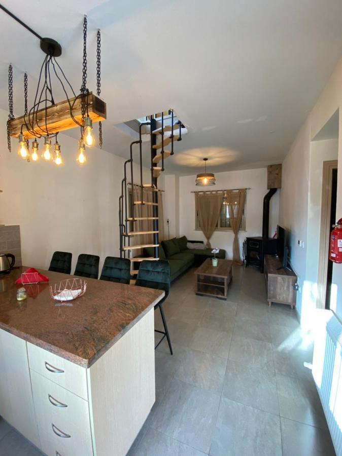 Aprosmeno Jacuzzi House 2 Apartman Agrósz Kültér fotó